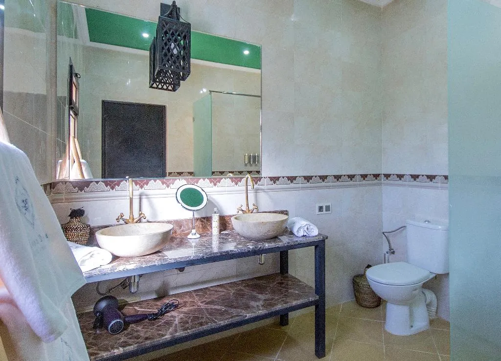 DOUBLE TWO DOUBLE BEDS PREMIUM Room, Maison Daouia, Marrakech