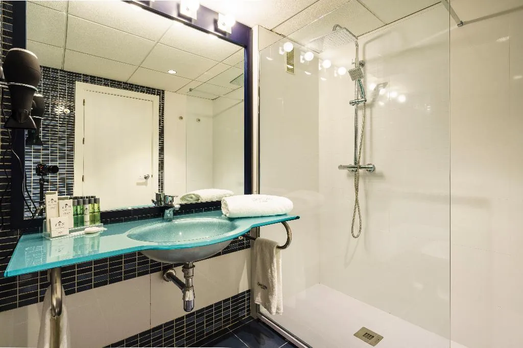 DOUBLE SUPERIOR Room, Eurostars Malaga, Costa Del Sol