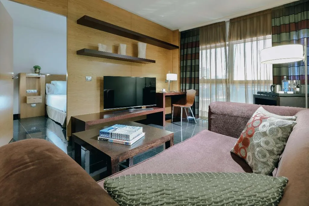 Room, Hesperia Fira Apartments, Barcelona