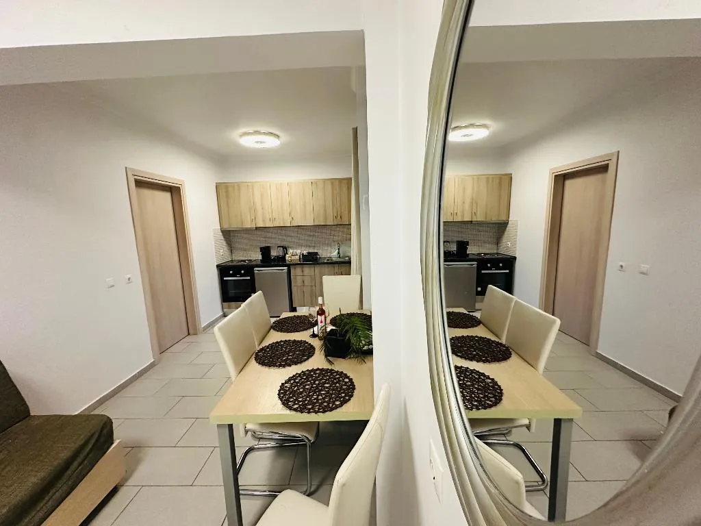 QUADRUPLE TWO BEDROOMS Room, Nikos Apartments Corfu, Corfu