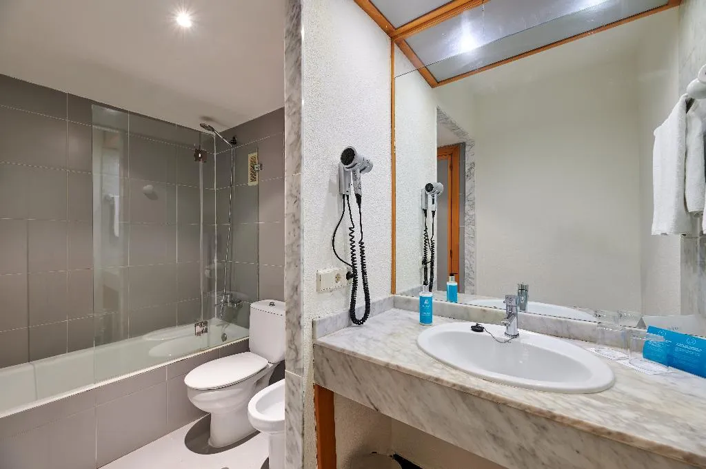 DOUBLE SINGLE USE SEA VIEW Room, AluaSun Cala Antena, Majorca