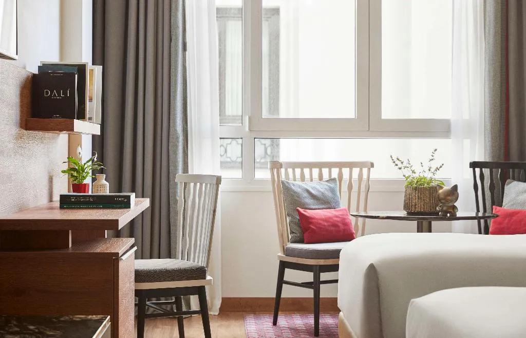 Room, Hyatt Centric Gran Via Madrid, Madrid