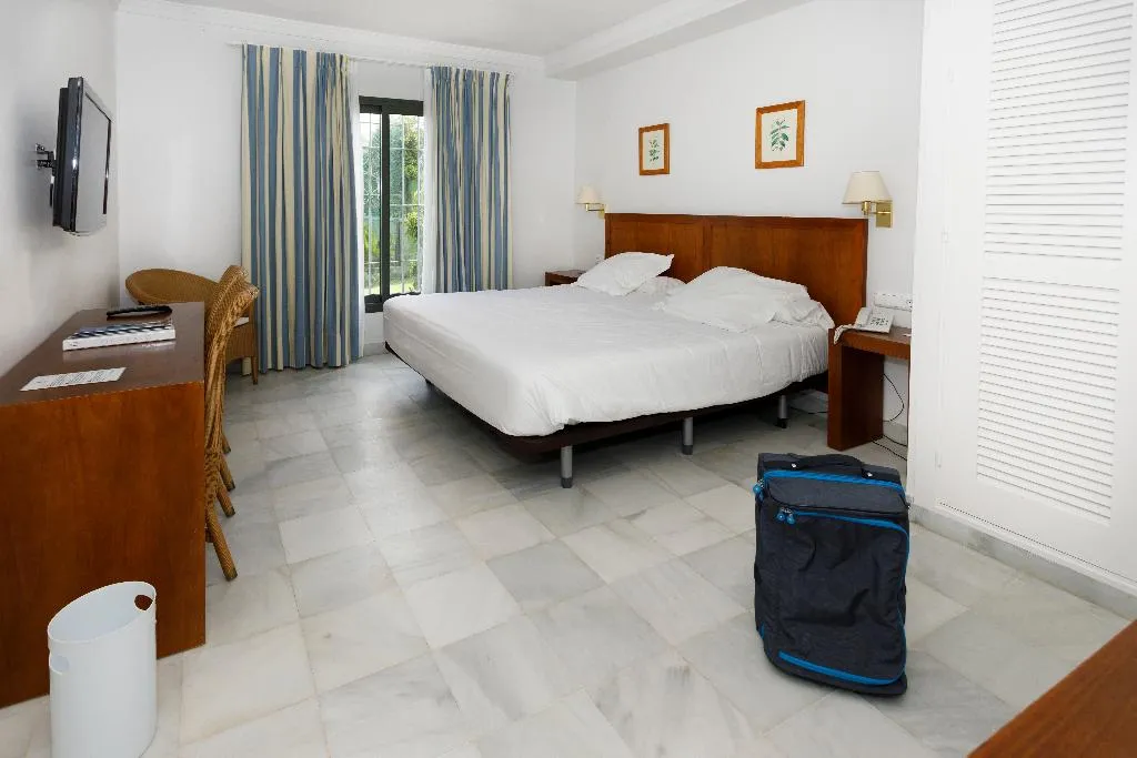 FAMILY ROOM CAPACITY 4 Room, Playa de la Luz, Costa De La Luz