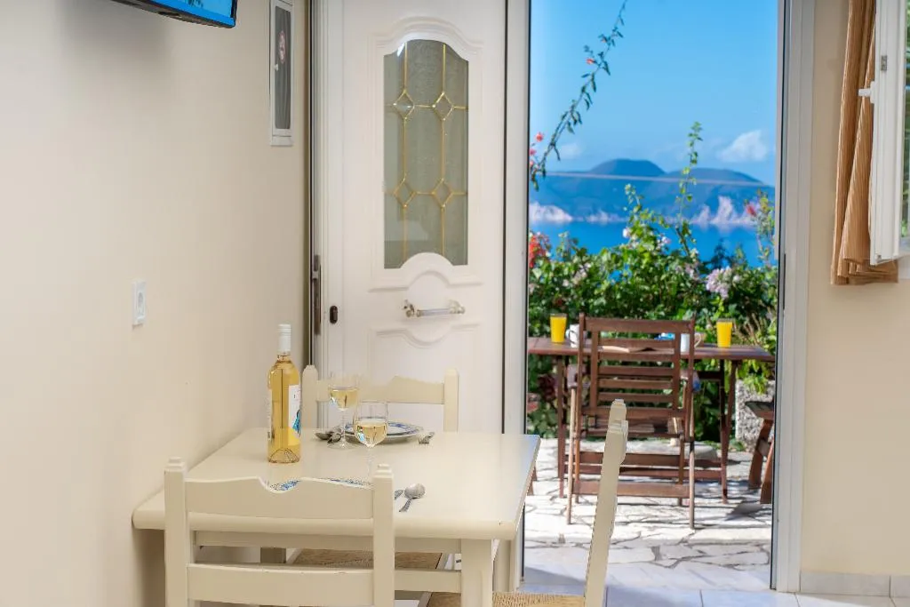 STUDIO SEA VIEW CAPACITY 3 Room, Studios Vrionis Panoramic Sunset, Kefallinia