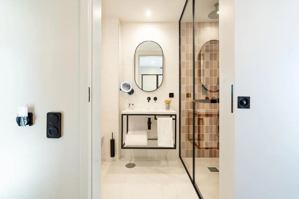 DOUBLE SUPERIOR WITH TERRACE Room, The Editory Garden Baixa Porto Hotel, Porto