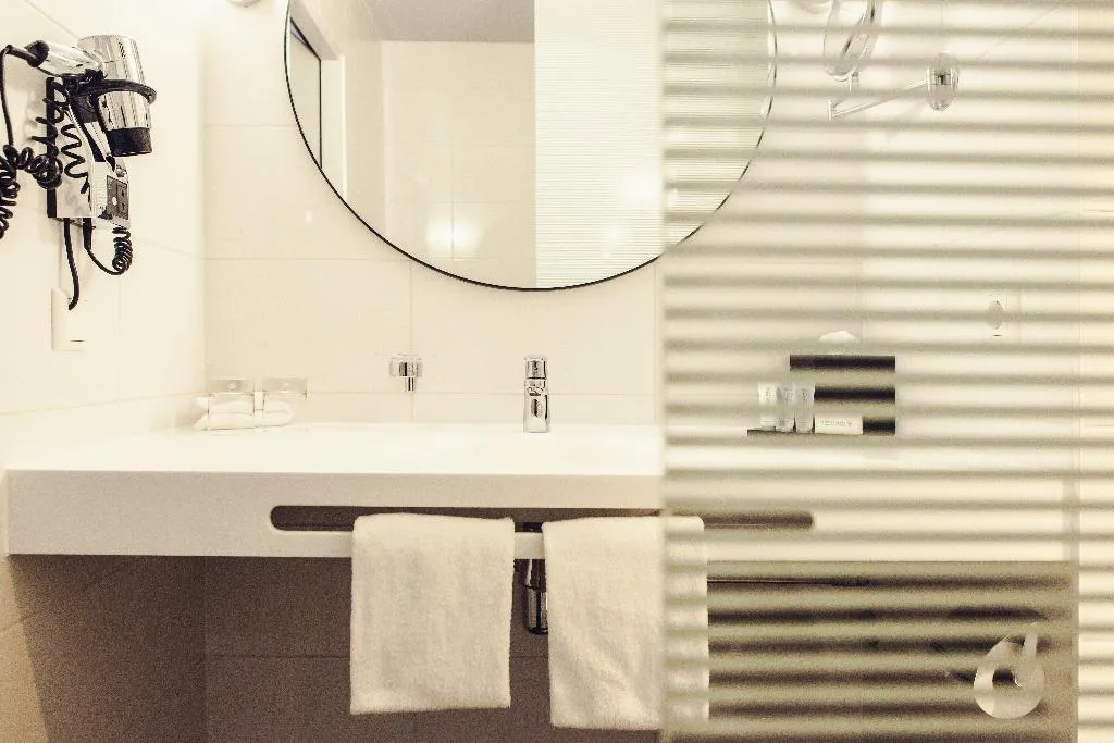 TWIN STANDARD Room, Carlton Square, Amsterdam