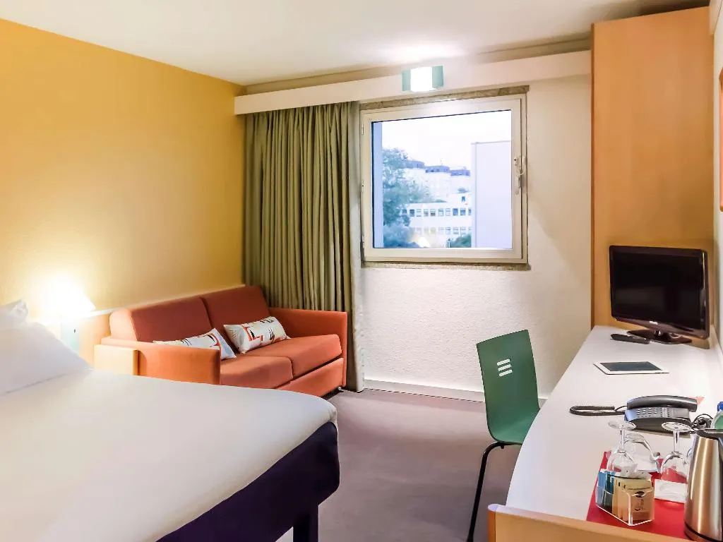 DOUBLE SUPERIOR Room, ibis Porto Sao Joao, Porto