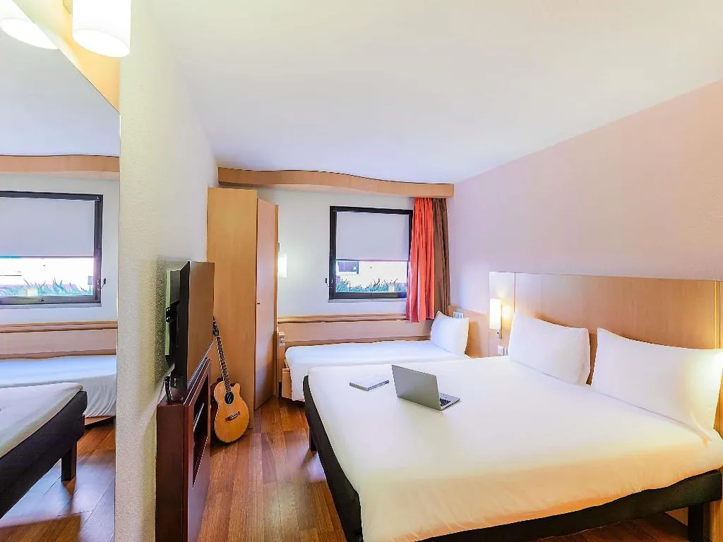 DOUBLE WITH DOUBLE BED Room, ibis Lisboa Sintra, Lisbon