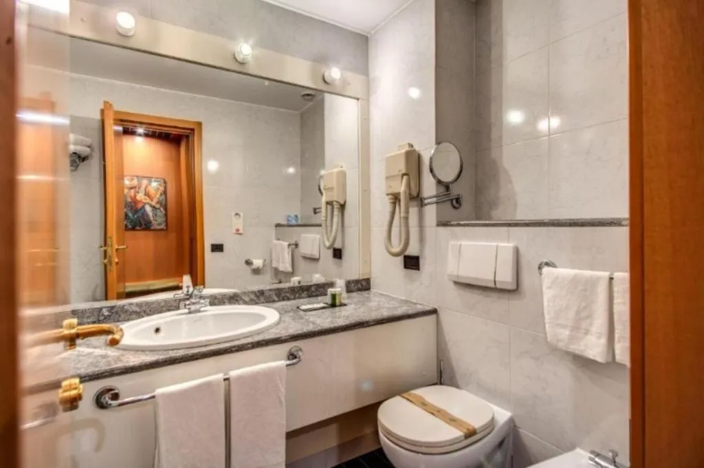 TWIN STANDARD Room, Della Rotonda, Milan