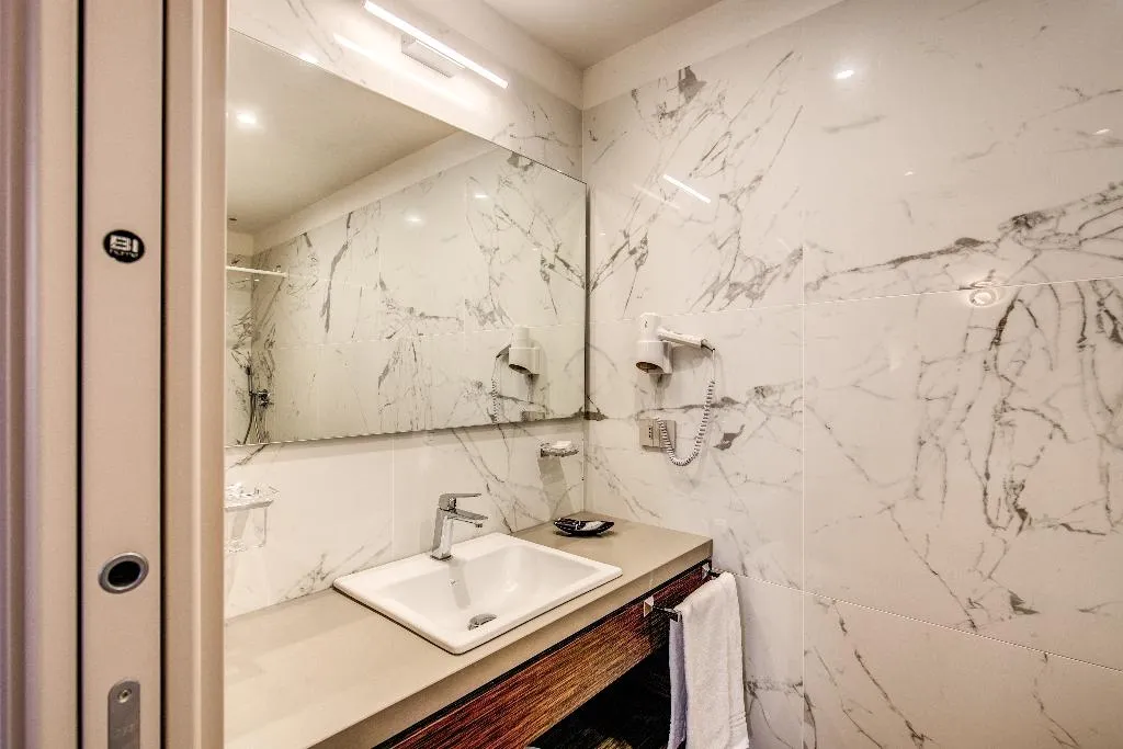 Double or Twin STANDARD Room, Al Manthia Hotel, Rome