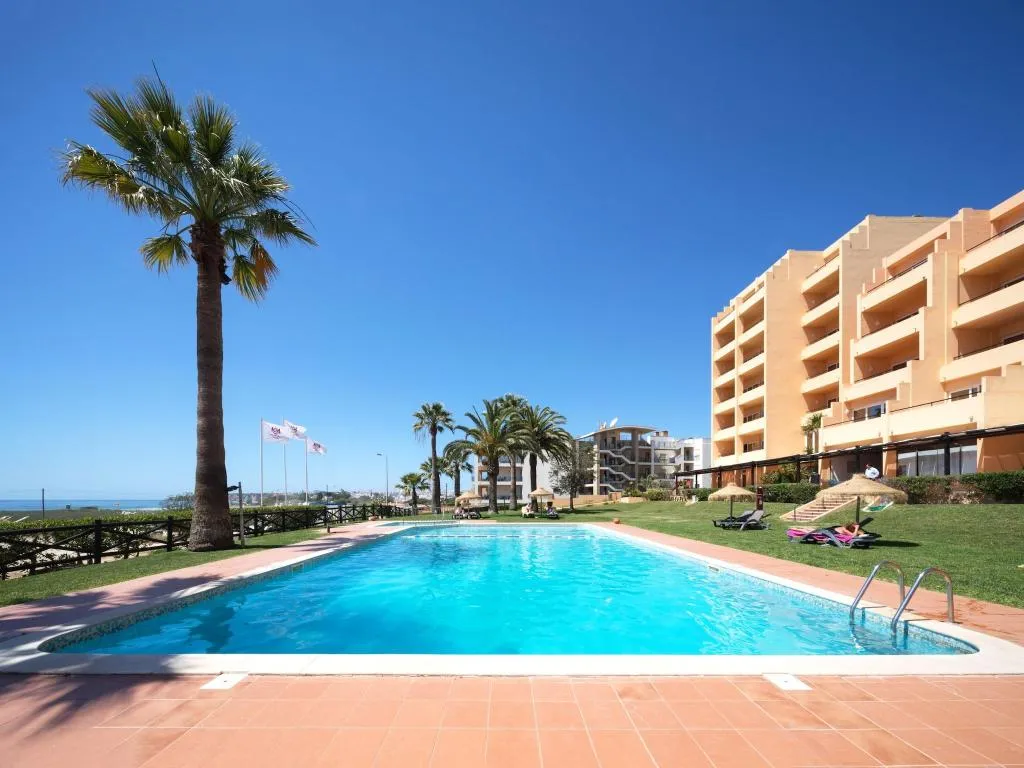 Pool, Meia Praia Lagos, Algarve