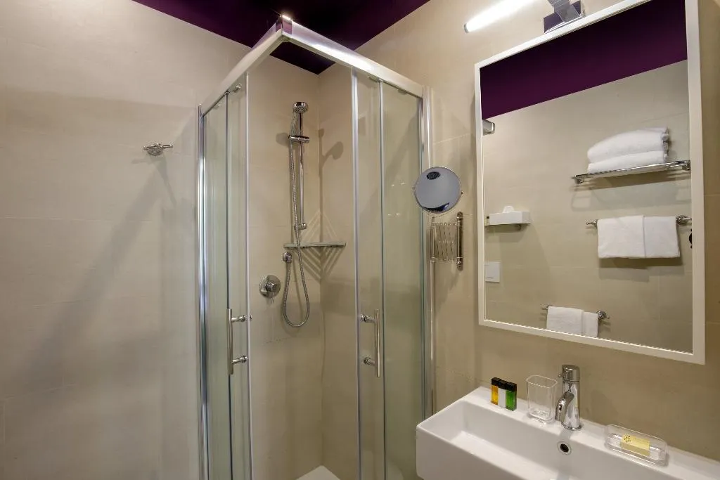 DOUBLE STANDARD Room, Condotti Boutique Hotel, Rome