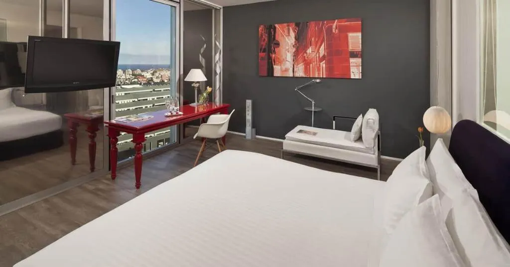 FAMILY ROOM SEA VIEW Room, Melia Barcelona Sky, Barcelona