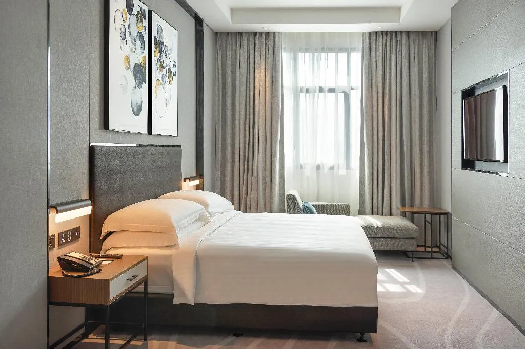 Double or Twin DELUXE CITY VIEW Room, Asiana Grand Hotel, Dubai