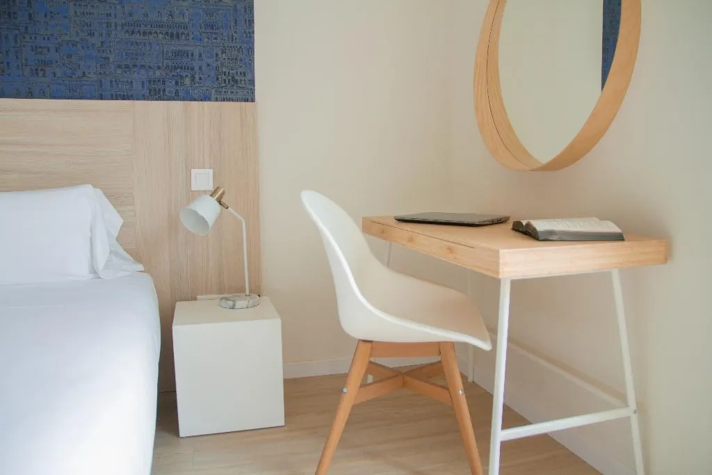 STUDIO STANDARD Room, Room Select Porto Suites, Porto