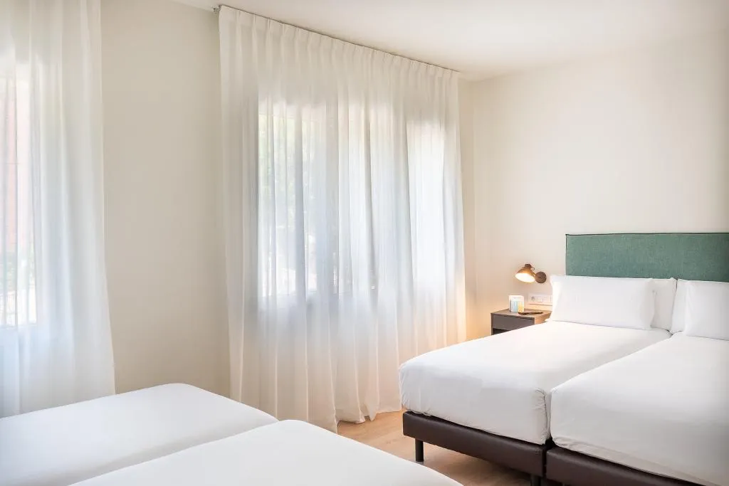 FAMILY ROOM STANDARD Room, Tres Torres Atiram Hotel, Barcelona