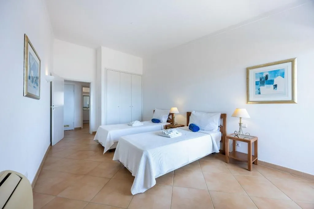 Room, Vila Palmeira, Algarve