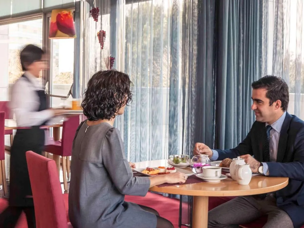 Sports and Entertainment, Mercure Porto Gaia, Porto