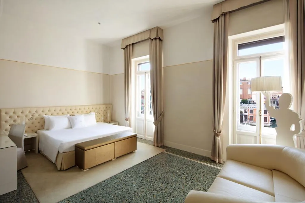 JUNIOR SUITE CITY VIEW Room, Palazzo Barocci, Venice