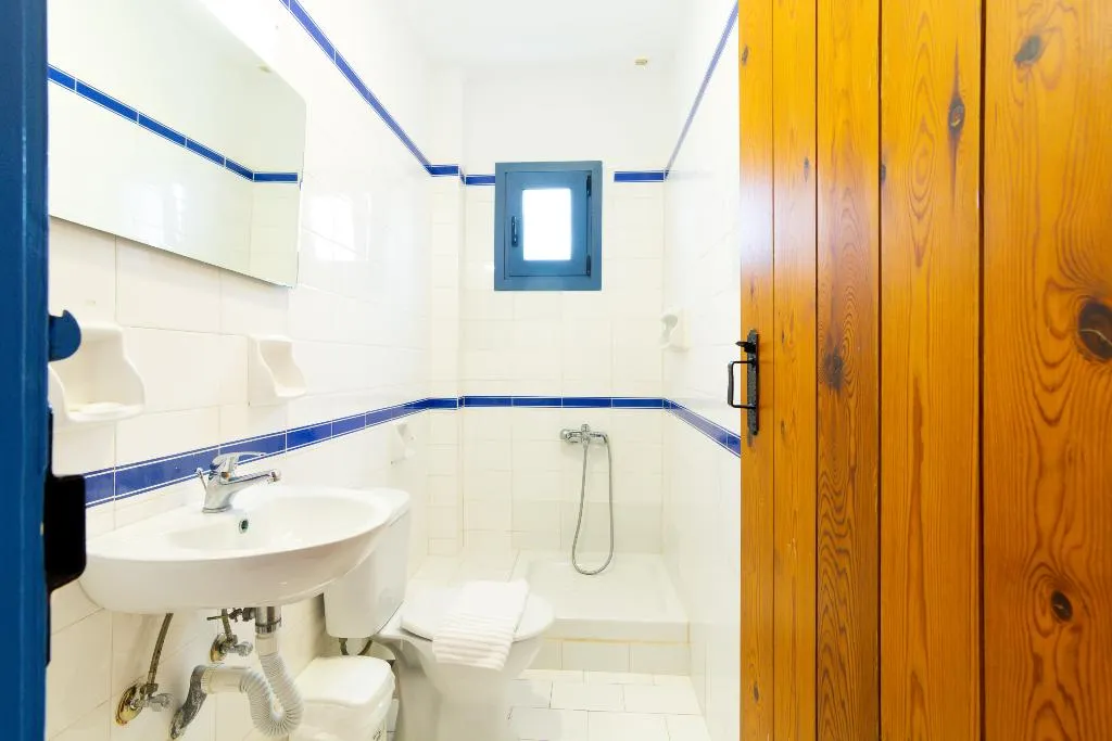APARTMENT TWO BEDROOMS Room, Okirroi Villas and Apts, Crete