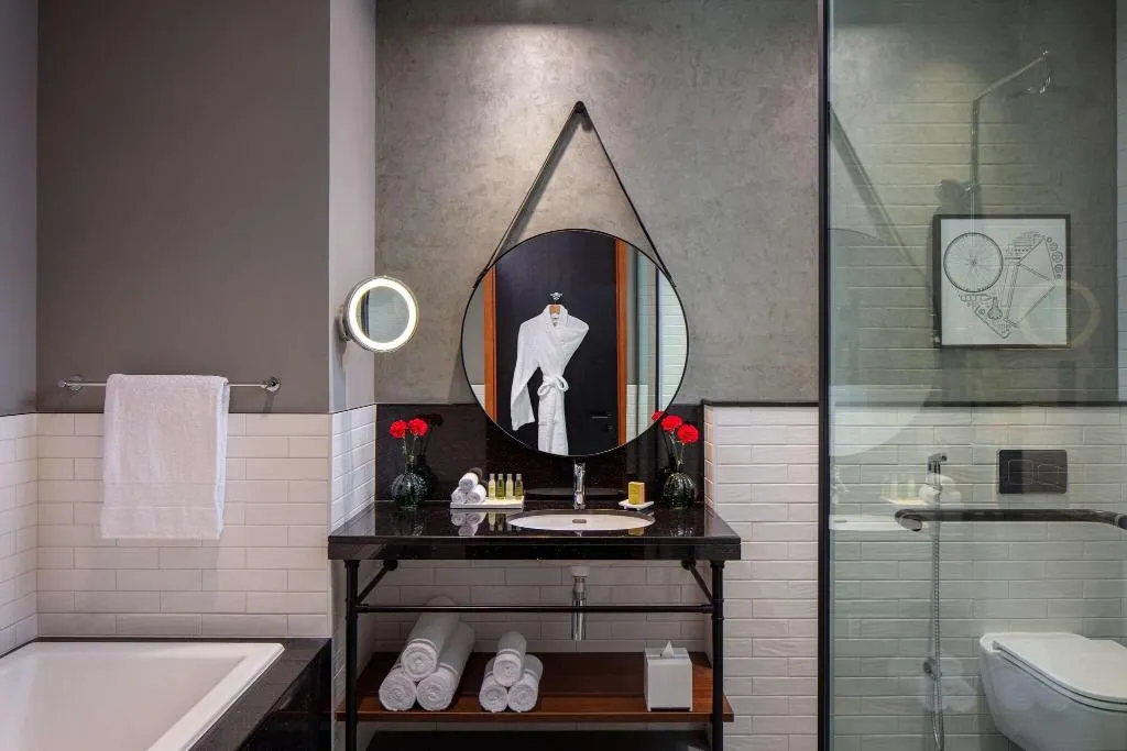 Room, DoubleTree by Hilton Dubai M Square, Dubai
