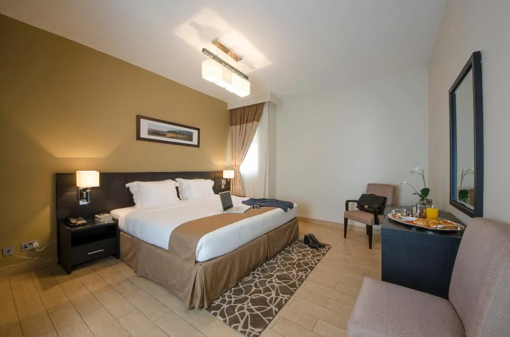 APARTMENT EXECUTIVE KING BED Room, The Apartments Dubai World Trade Centre, Dubai
