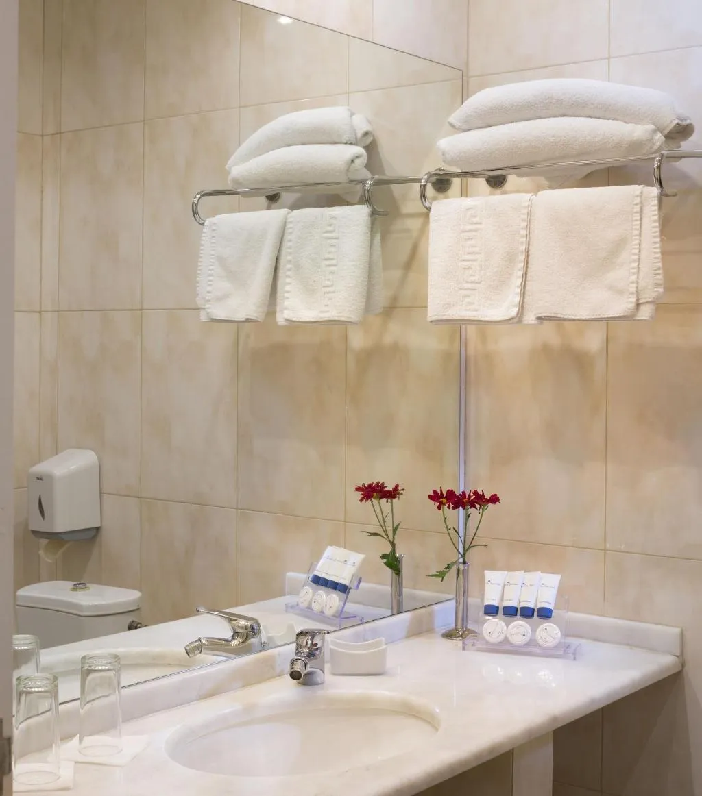 DOUBLE QUEEN SIZE BED Room, Blue Sea Hotel Alimos, Athens