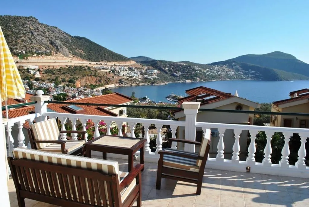 Room, Dionysia, Antalya