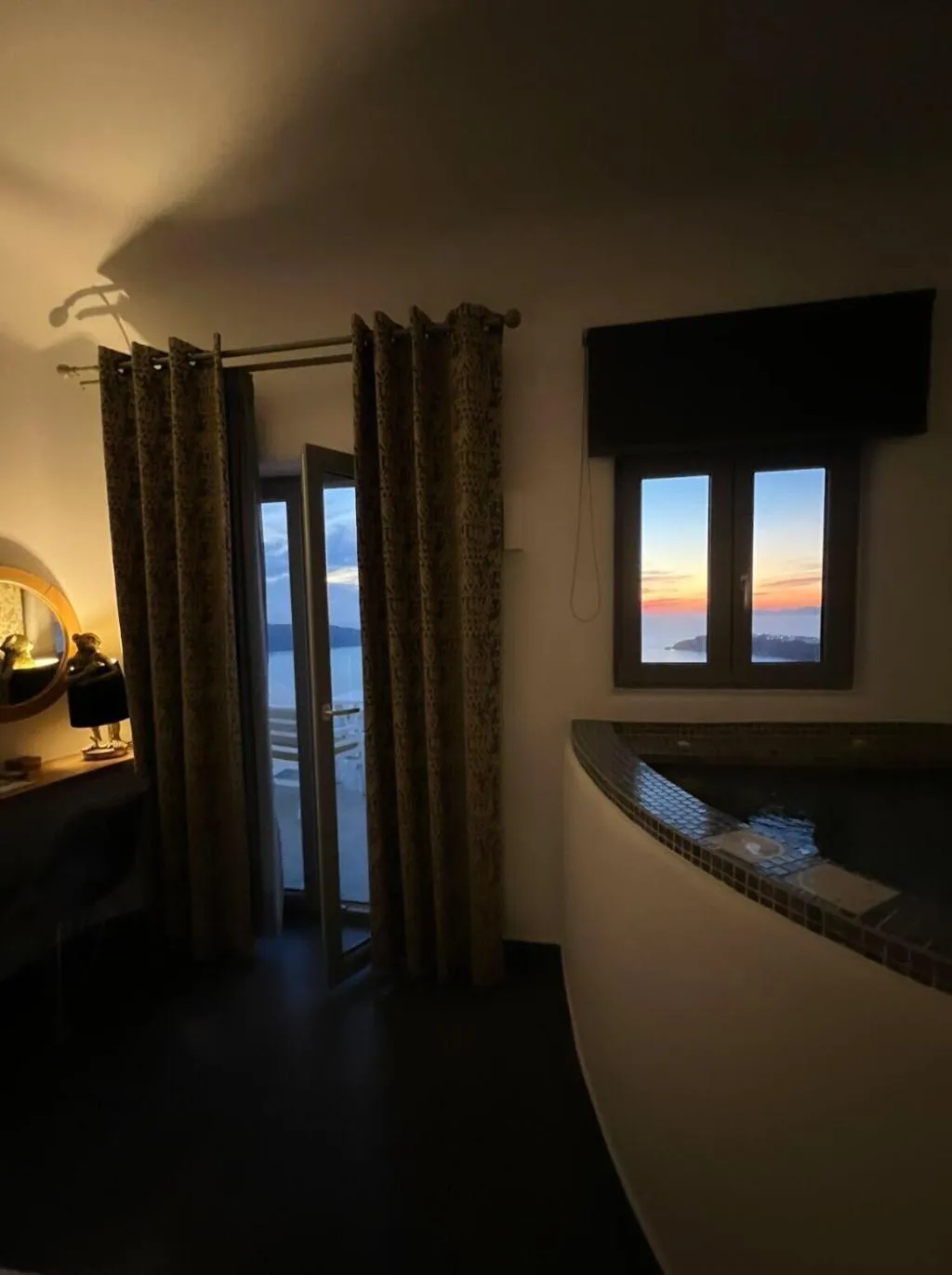 Room, Unique Suites, Santorini