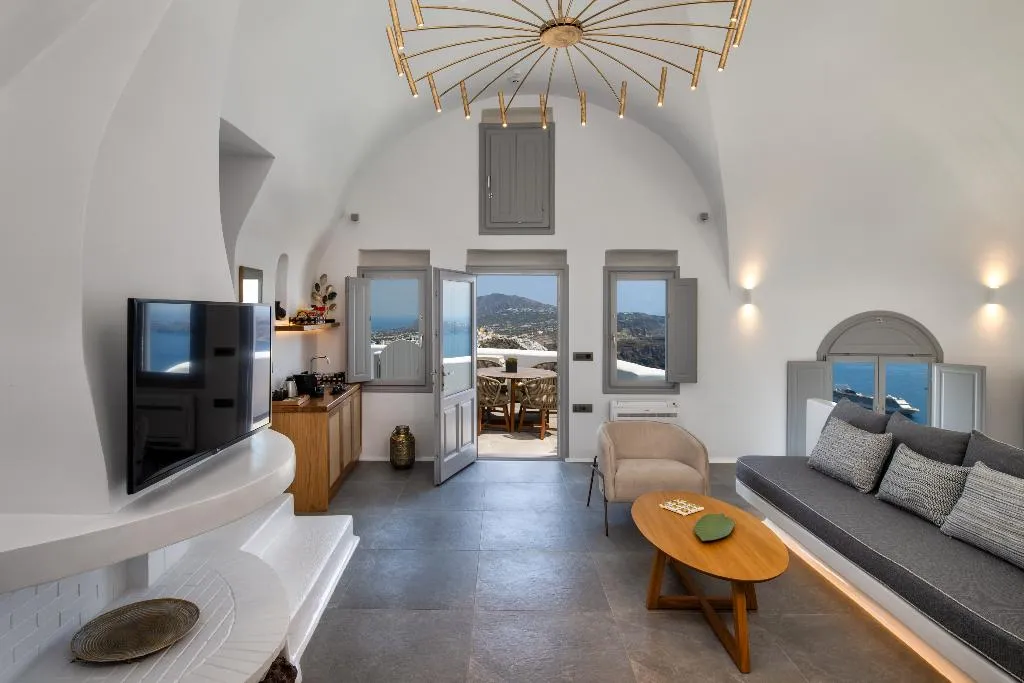 SUITE WITH PRIVATE POOL Room, Eteoro Suites, Santorini