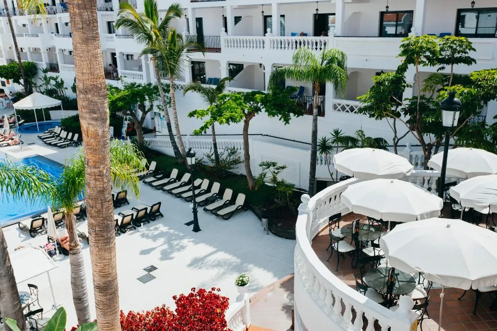 Terrace, Ona Beverly Hills Heights, Tenerife