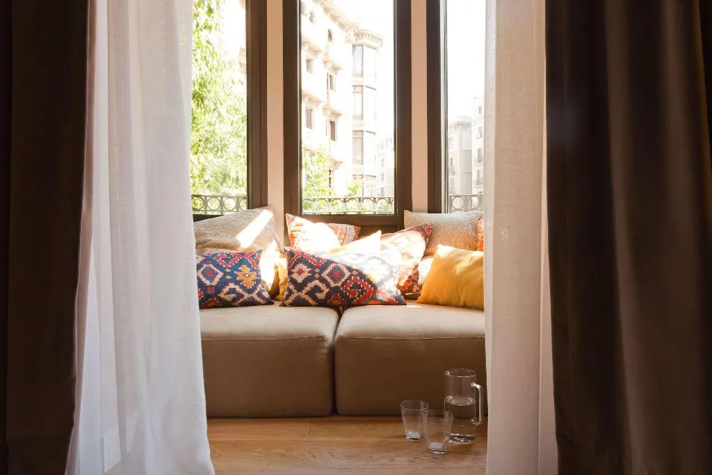 JUNIOR SUITE KING SIZE BED Room, Alexandra Barcelona, Curio Collection by Hilton, Barcelona