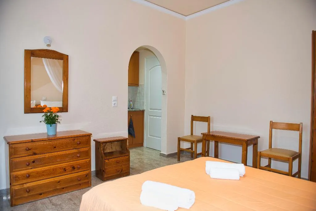 STUDIO CAPACITY 2 Room, Villa Nikos Karamolegos, Santorini