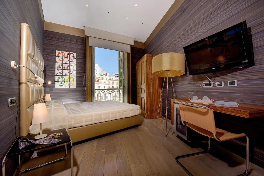 DOUBLE CLASSIC Room, Palazzo Ferraioli, Naples