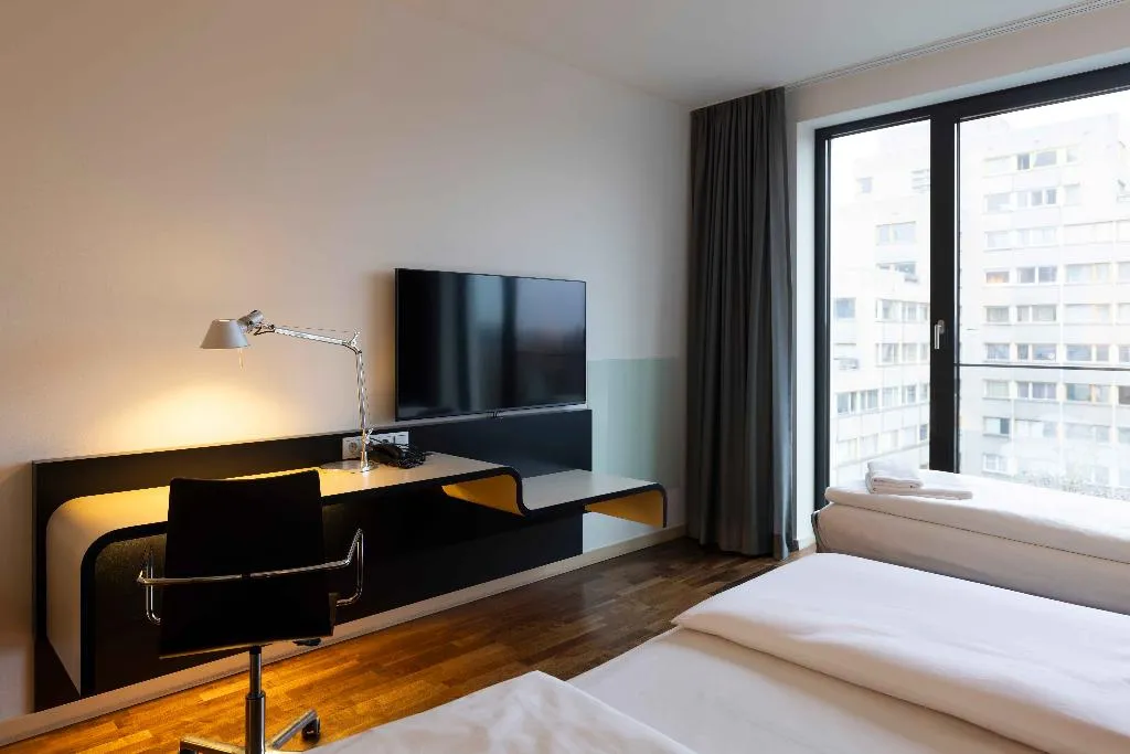 FAMILY ROOM STANDARD Room, Scandic Berlin Potsdamer Platz, Berlin