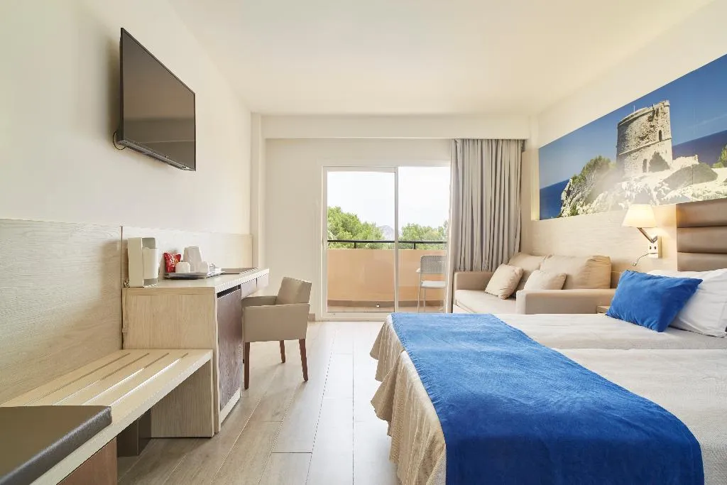 DOUBLE PREMIUM Room, Invisa Hotel Club Cala Blanca, Ibiza
