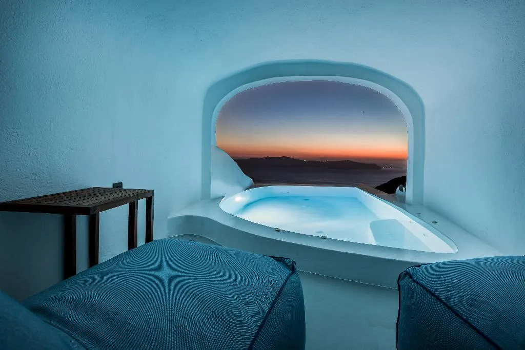 SUITE WITH PRIVATE POOL Room, Sun Rocks Boutique Hotel | Caldera View Suites, Santorini