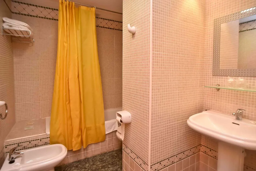 TRIPLE STANDARD Room, Adsubia, Costa Blanca