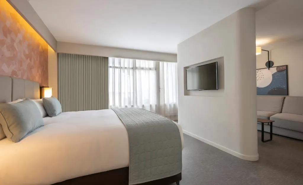 JUNIOR SUITE STANDARD Room, Hotel Riu Plaza The Gresham Dublin, Dublin
