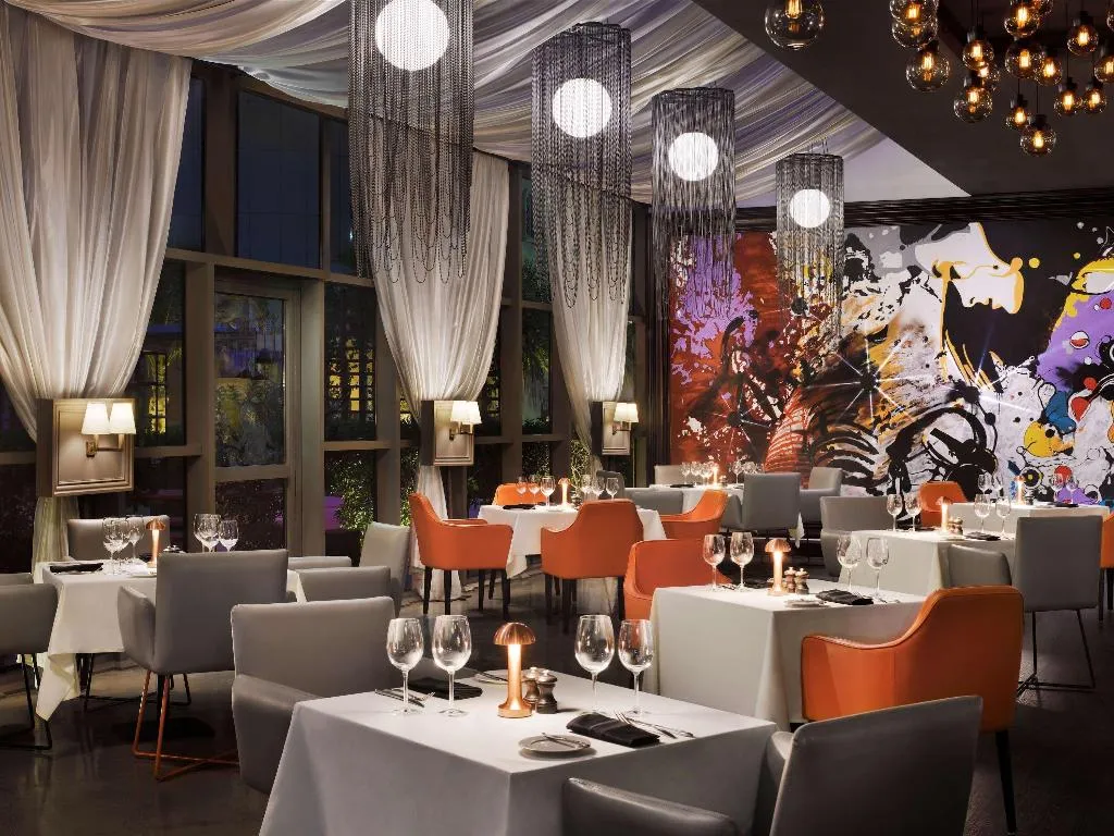 Restaurant, Movenpick Hotel Jumeirah Beach, Dubai