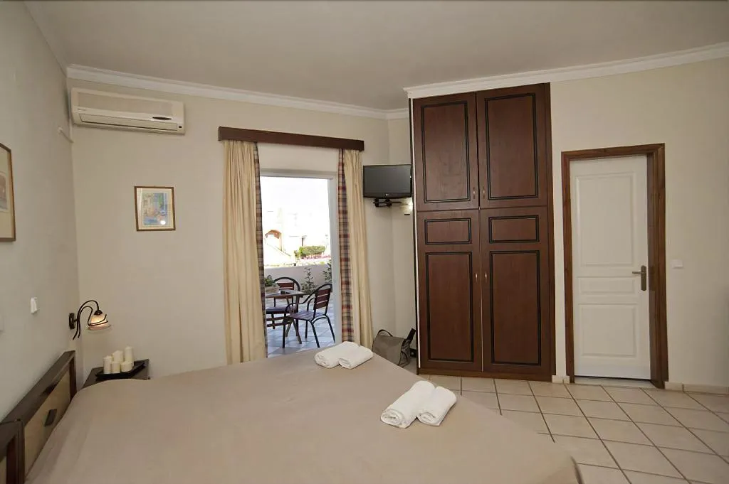 Room, Caretta Beach, Crete