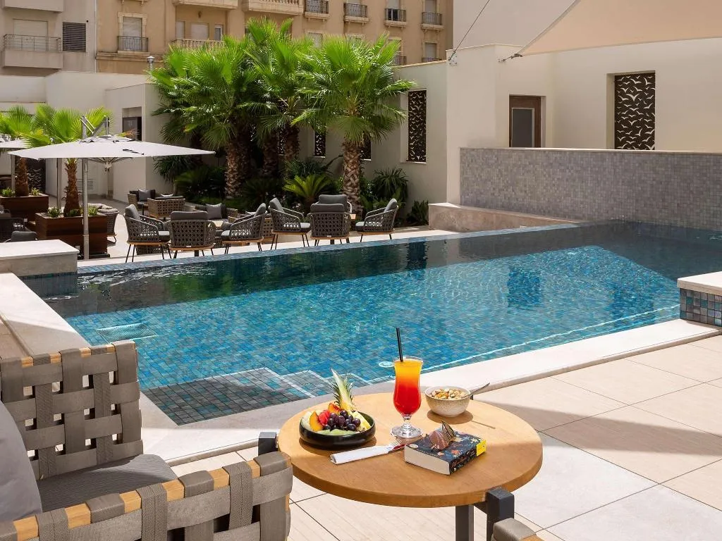Pool, Novotel Tunis Lac, Tunisia