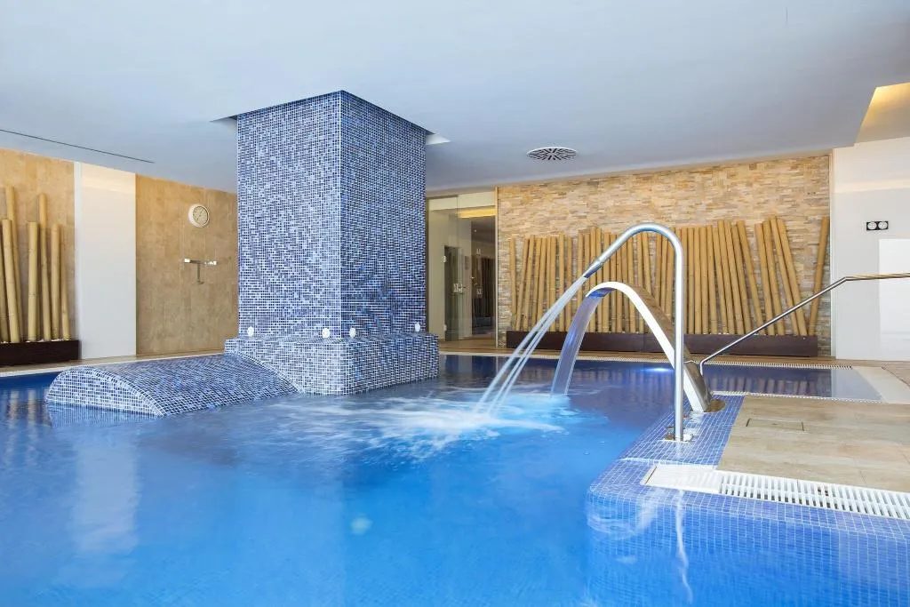 Pool, Hipotels Cala Millor Park, Majorca
