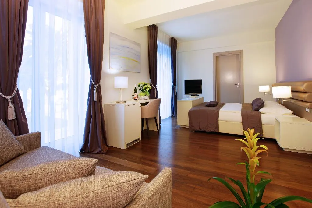 FAMILY ROOM COMFORT Room, Korkyra, Dubrovnik