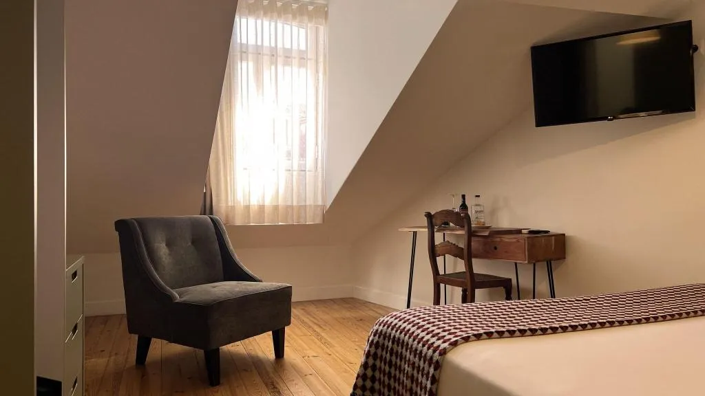 DOUBLE QUEEN SIZE BED Room, Casa do Bairro by Shiadu, Lisbon