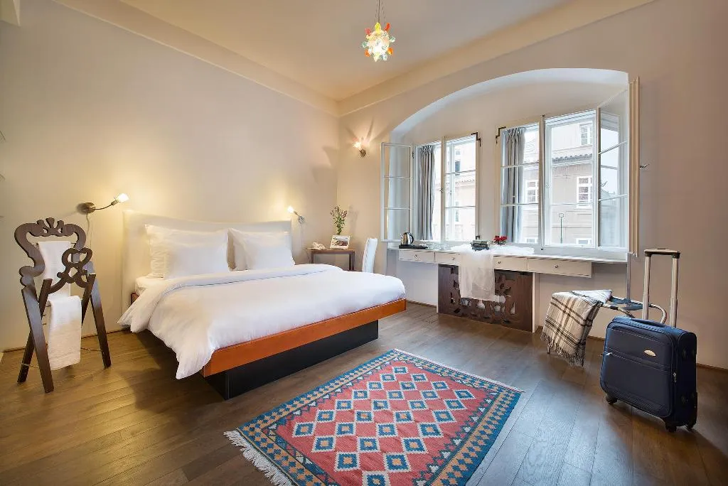DOUBLE DELUXE Room, Design Hotel Neruda, Prague