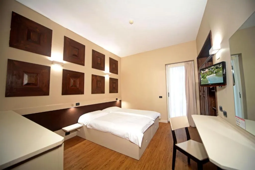 TRIPLE CLASSIC Room, La Paül, Milan