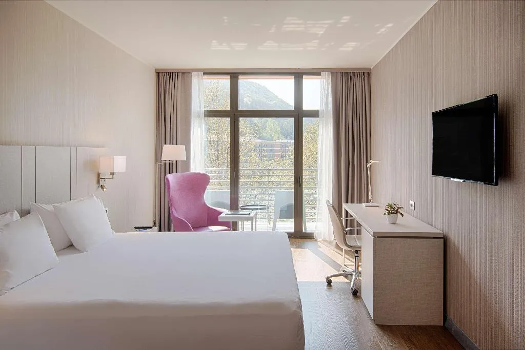 DOUBLE SUPERIOR Room, NH Lecco Pontevecchio, Milan