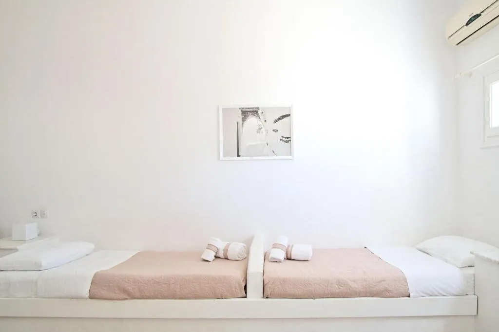 Room, Kritikakis Village Apartments, Santorini