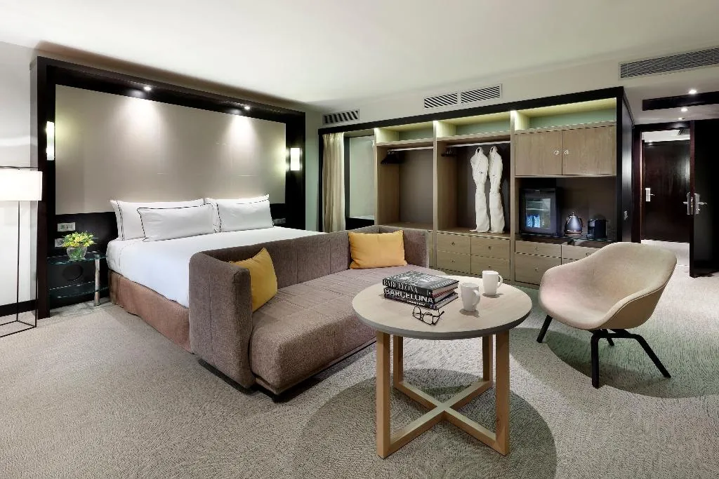 FAMILY ROOM STANDARD Room, Melia Barcelona Sarria, Barcelona